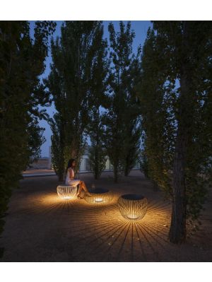 Vibia Meridiano off-white (left) and khaki (right)